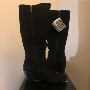 Blondo Waterproof Velour Lined Wedge Boots Size 9M